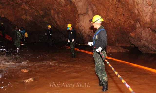 Ταϊλάνδη: «Μάχη» με το χρόνο για τον απεγκλωβισμό των παιδιών - Κινδυνεύουν από υποξία (pics+vid)