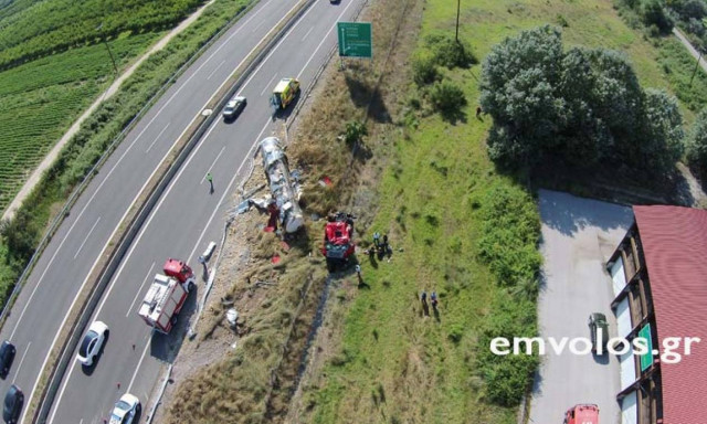 Θανατηφόρο τροχαίο με βυτιοφόρο στην Εγνατία Οδό - Σοκαριστικές εικόνες (vid)