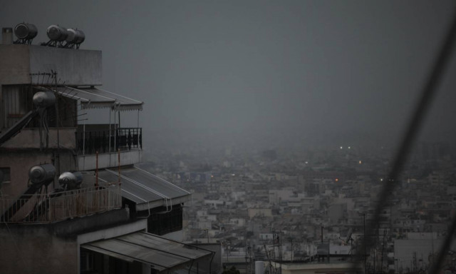 Κεραυνοί, αστραπές και καταιγίδες σάρωσαν την Αττική - Στο «μάτι» της κακοκαιρίας η Αθήνα