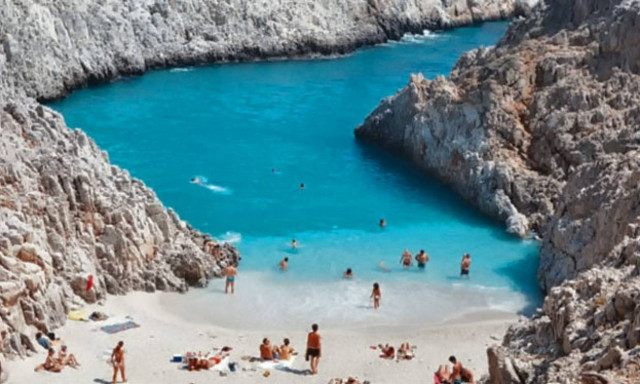 Χανιά: Το απόλυτο καλοκαιρινό βίντεο που θα σε «στείλει» για βουτιές στα Σεϊτάν Λιμάνια!