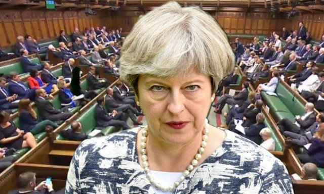 Brexit: Ετοιμάζεται ανταρσία κατά της Μέι – Μηχανορραφούν μέσα στο κόμμα της για να τη «ρίξουν»