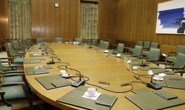 Φουντώνουν τα σενάρια ανασχηματισμού: Ο Τσίπρας καλεί βουλευτές να κρίνουν υπουργούς