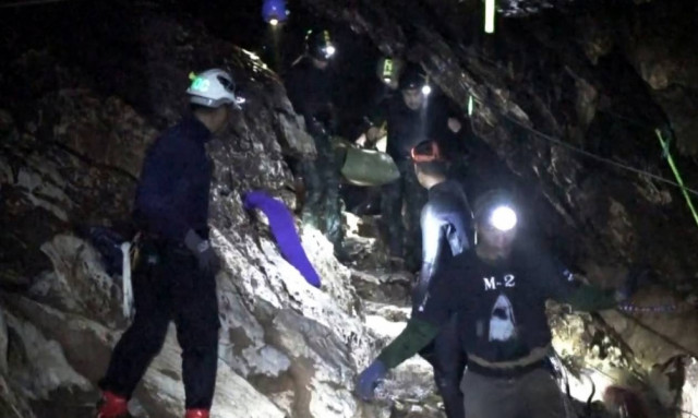 Ταϊλάνδη: Πήγαν για μια ώρα κι έμειναν 18 ημέρες - Νέες λεπτομέρειες για τα εγκλωβισμένα παιδιά