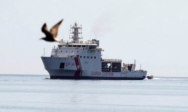 Παραμένει το αδιέξοδο για τους 442 μετανάστες: Να μοιραστούν σε όλες τις χώρες της ΕΕ, λέει η Ιταλία