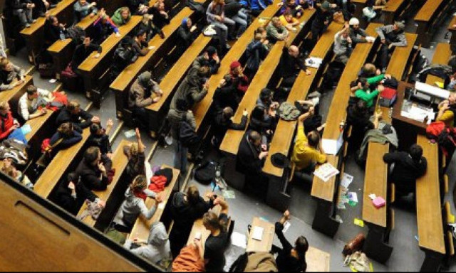 Υπουργείο Παιδείας: Οδηγίες για την εισαγωγή αλλοδαπών στα Πανεπιστήμια