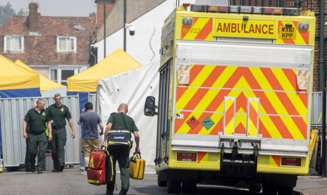 Βρετανία: Ένα μπουκάλι αρώματος περιείχε το Νόβιτσοκ που μόλυνε το ζευγάρι