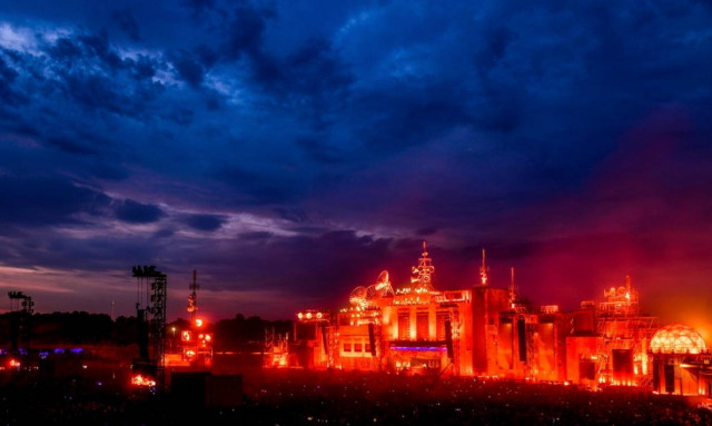 Parookaville Festival: Μια πρώην αεροπορική βάση γίνεται dance σκηνή (pics)