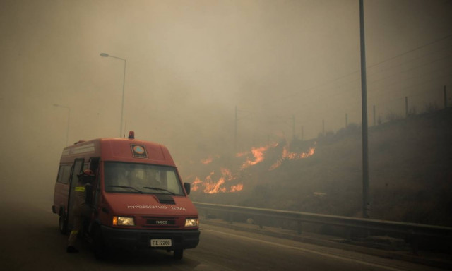 Φωτιά Κινέτα - ΤΩΡΑ: Πύρινη κόλαση στη Δυτική Αττική - Ολονύχτια η μάχη με τις φλόγες (pics)