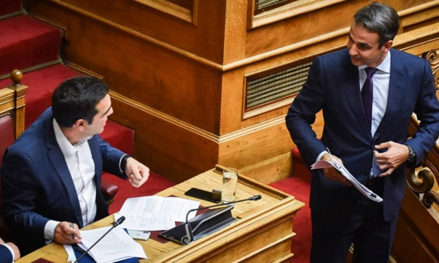 Φωτιές Αττική: Τηλεφώνημα Μητσοτάκη σε Τσίπρα για τις πυρκαγιές - Οι τρεις πρωτοβουλίες που έλαβε