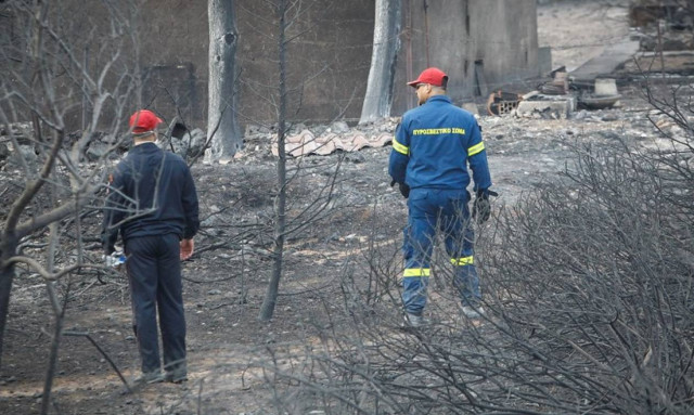 Φωτιά Μάτι: Κρίσιμες ώρες για τους τραυματίες – Αγωνία για 4 παιδιά