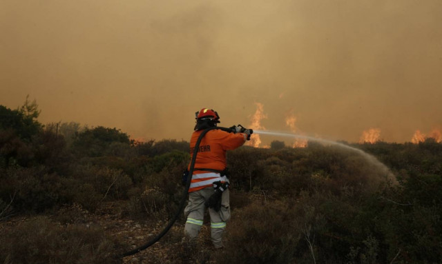 Φωτιές Αττική - Ανείπωτη τραγωδία: Παιδί πυροσβέστη το μόλις 6 μηνών βρέφος που «χάθηκε» στις φλόγες