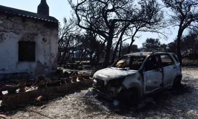 Ten burn victims from eastern Attica fires still in ICUs; 43 remain in hospital