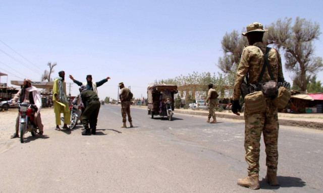 Αφγανιστάν: Ένοπλοι κράτησαν δεκάδες ομήρους σε κρατικό κτήριο (vid)