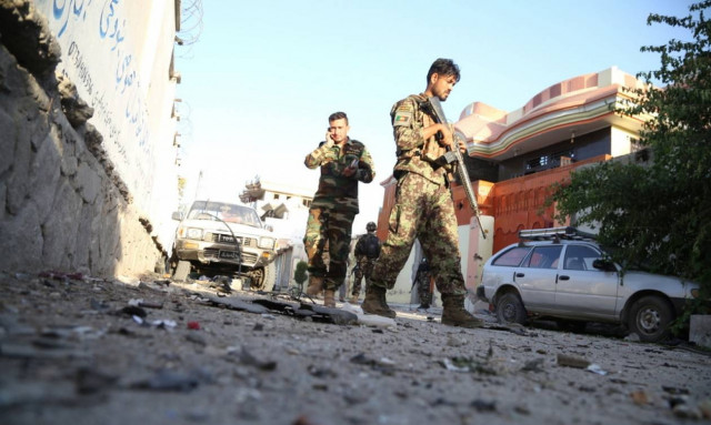 Αφγανιστάν: Τουλάχιστον 15 νεκροί από βομβιστή αυτοκτονίας σε κυβερνητικό κτήριο (pics)