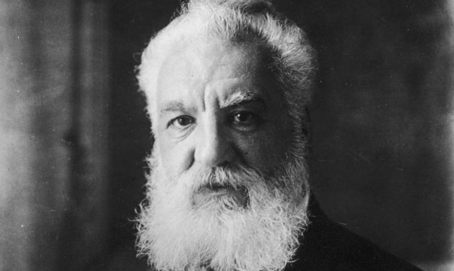 Σαν σήμερα το 1922 πεθαίνει ο μεγάλος εφευρέτης Αλεξάντερ Γκράχαμ Μπελ