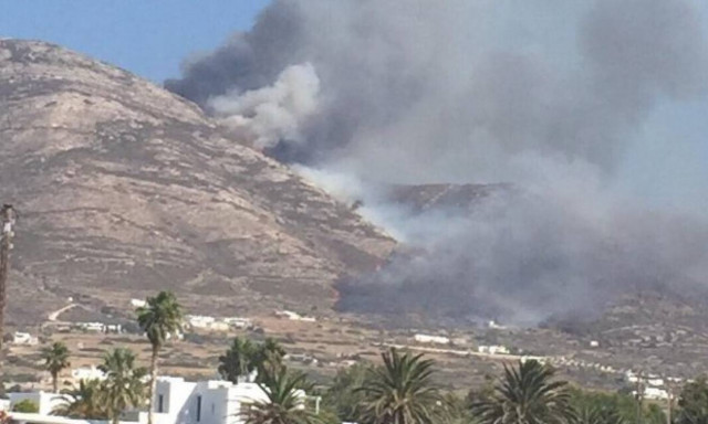 Φωτιά ΤΩΡΑ: Ολονύχτια μάχη με τις φλόγες σε Πάρο, Ζάκυνθο και Εύβοια