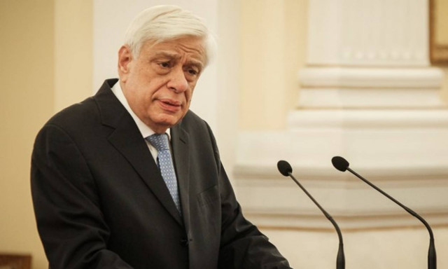 Παυλόπουλος: Η σκέψη μας μένει προσηλωμένη στη μνήμη όσων χάθηκαν στην πυρκαγιά