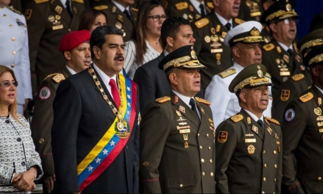 Βενεζουέλα: Έξι συλλήψεις μετά την απόπειρα δολοφονίας κατά του Μαδούρο