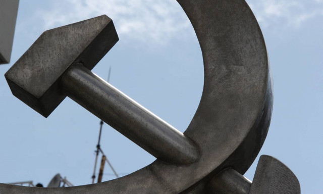 ΚΚΕ για φωτιές: Επικοινωνιακό κόλπο οι αποπομπές υπηρεσιακών στελεχών