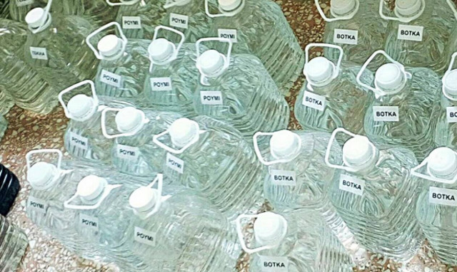 Κατασχέθηκαν από το Τελωνείο Ζακύνθου 300 λίτρα λαθραία ποτα