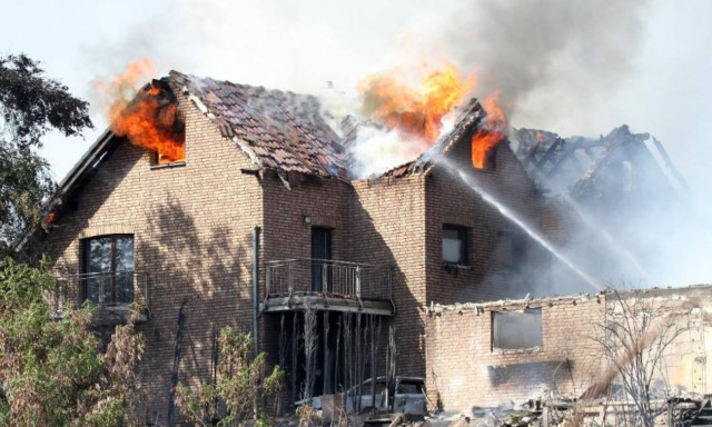 Πύρινος όλεθρος στη Γερμανία: Σπινθήρες τρένου ξεκίνησαν φωτιά - Δεκάδες οι τραυματίες