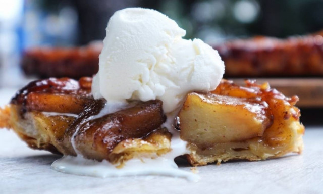 Ανάποδη τάρτα με μήλα