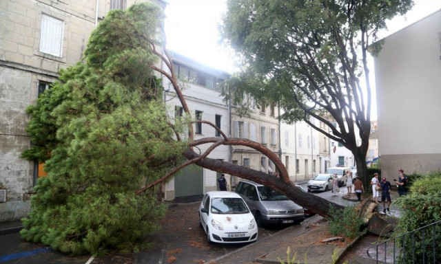 Γαλλία: Υπό κράτηση δύο άτομα μετά την πλημμύρα που έπληξε κάμπινγκ (vids)