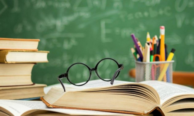 Δείτε πότε ανοίγουν τα σχολεία - Τι ώρα θα ξεκινούν τα μαθήματα για πρώτη φορά από φέτος