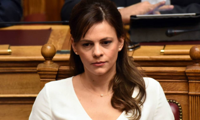 Aχτσιόγλου: Έως το τέλος του χρόνου θα έχουν αποδοθεί οι εκκρεμείς συντάξεις