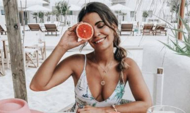 Οι 8 ιδέες για το hairstyling στην παραλία