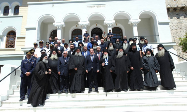 Αυτός είναι ο νέος πολιτικός διοικητής του Αγίου Όρους (pics)