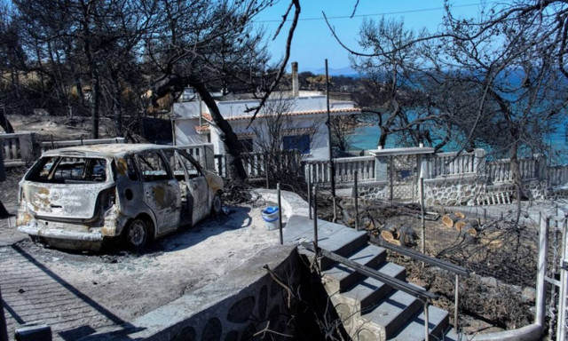 Ραγδαίες εξελίξεις: Μήνυση της οικογένειας Φύτρου κατά Σκουρλέτη και Τόσκα για τη φονική πυρκαγιά