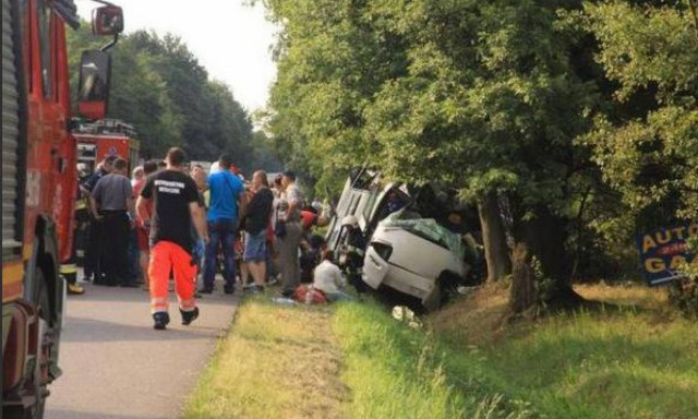 Πολωνία: Τρεις νεκροί και 18 τραυματίες σε τροχαίο με τουριστικό λεωφορείο (pics)