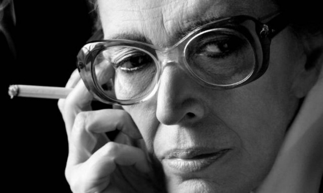 Σαν σήμερα το 1921 γεννιέται η κορυφαία τραγουδίστρια Σωτηρία Μπέλλου (Pics+Vids)