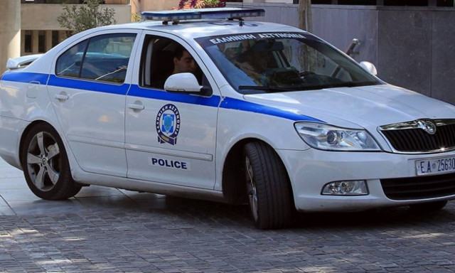 Συναγερμός στη Λάρισα: Οδηγός λευκού βαν παρενοχλεί παιδιά