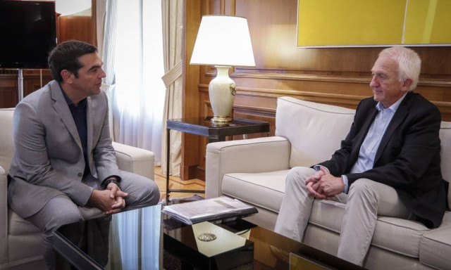 PM Tsipras meets with prof. Goldammer, head of recommendation committee on fire prevention