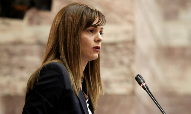 Αχτσιόγλου: Ποιοι εργαζόμενοι θα δουν αύξηση στο μισθό τους