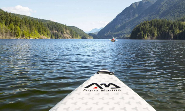 Απίστευτο: Πήδηξε σε καταρράκτη 32 μέτρων (vid)