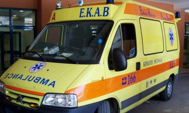 Θεσσαλονίκη: Σοβαρό τροχαίο με τουριστικό λεωφορείο – Δεκάδες επιβάτες απεγκλωβίστηκαν από παράθυρο