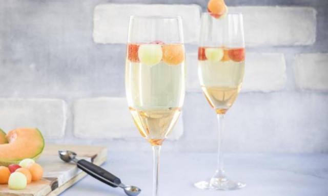 Παρεξηγημένες θερμίδες: Ποια ποτά χαρίζουν τις λιγότερες;