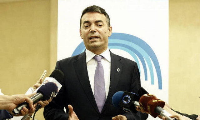 Σκοπιανό – Το «παραξήλωσε» ο Ντιμιτρόφ: «Είμαι Μακεδόνας και η γλώσσα μου είναι μακεδονική»