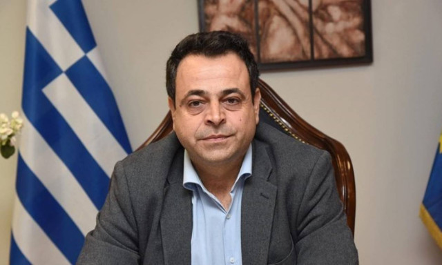 The procedure of the ship evacuation was successfully concluded, Santorinios says