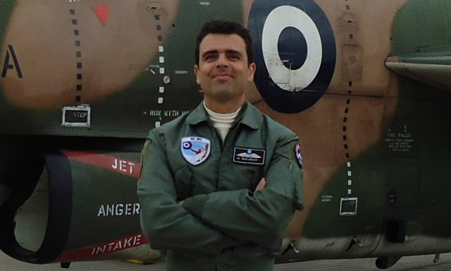 Πτώση αεροσκάφους - Μαρτυρία ΣΟΚ: Ο συγκυβερνήτης έψαχνε τον πιλότο στα συντρίμμια