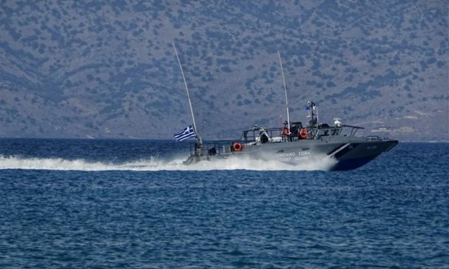 Αργοστόλι: Στο κλειστό γυμναστήριο οι 87 μετανάστες που εντοπίστηκαν στο ιστιοφόρο