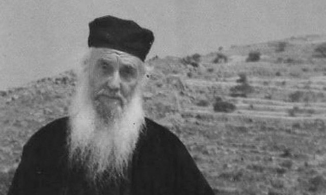 Γέροντας Αμφιλόχιος Μακρής: Συγκλονίζουν τα θαύματα του νέου Αγίου