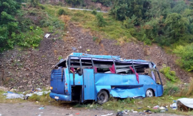 Βουλγαρία: Τρεις υπουργοί παραιτήθηκαν μετά το φονικό τροχαίο με τους 17 νεκρούς