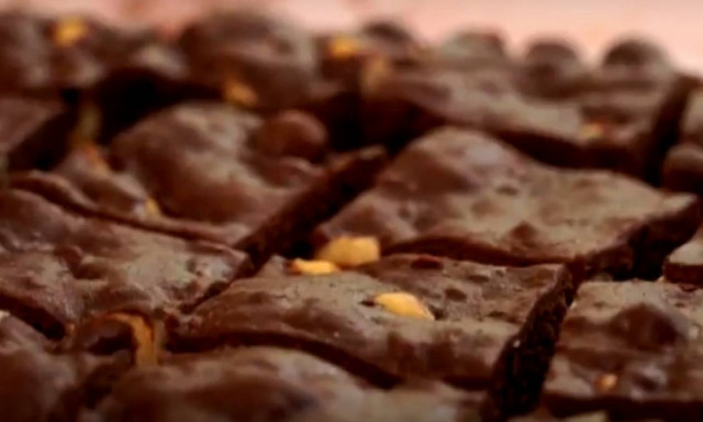 Απολαυστικά brownies με φουντούκι