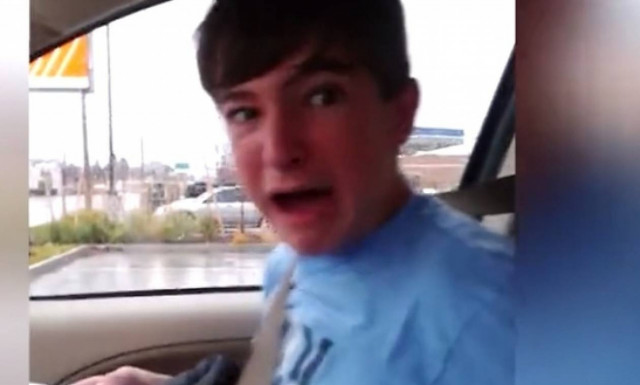 Δείτε τις πιο αστείες αντιδράσεις ανθρώπων όταν βλέπουν αράχνη (vid)