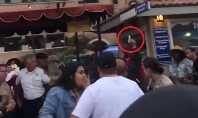 Καλιφόρνια: Άνοιξε πυρ επειδή δεν βρήκε εισιτήριο στη συναυλία του Ice Cube (vid)