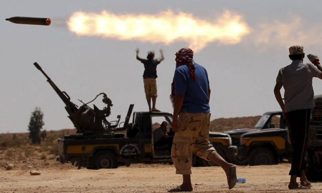 Χάος στη Λιβύη: Εκατοντάδες μετανάστες διέφυγαν από κέντρο κράτησης - Επιτεύχθηκε εκεχειρία (vids)